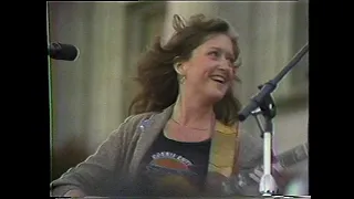 Bonnie Raitt, Jackson Browne- Music from "No More Nukes"- 1979 mp4