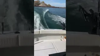 33 ft tiara boat Take off