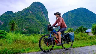 Cycling Malaysia's Mountains: Gua Musang to Perlis // World Bicycle Touring Episode 34