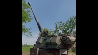 Polish AHS Krab 155mm Self-Propelled Howitzers active in Ukraine. East front