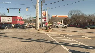 Man shot while pumping gas on Donald Lee Hollowell Pkwy