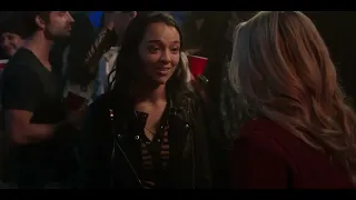 The Sex Lives of College Girls: Season 2 / Kiss Scene (Leighton and Alicia) | 2x10