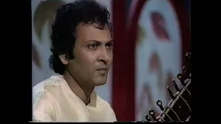 Pakeezah's Background Music | Anar Anar | Ustad Rais Khan | BBC Studio