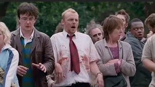 Shaun of the dead | Español Latino | Actuando como zombies |