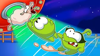 Unexpected Meetings👽 | A Day With Om Nom💚|Om Nom Stories Presented by Muffin Socks