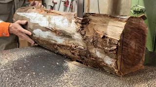 Carefully Make a Wide and Sturdy Dining Table Directly Use Tree Trunk