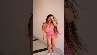 Uljha jiya #shorts #dance #ytshorts #trending #shortsvideo #shortsfeed #youtubeshorts #bollywood