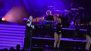 Gary Barlow - Never Forget (O2 Arena (London) - Friday 17th Dec 2021)