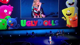 Kelly Clarkson Performs "Broken and Beautiful" from UglyDolls LIVE