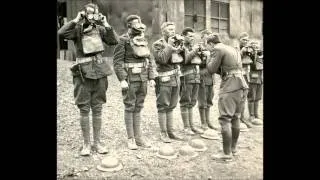 American soldiers learning about gas masks - WWI