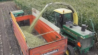 John Deere 5820 Forage Harvester