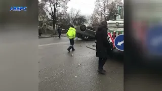 Автомобіль перевернувся на дах: аварія на вулиці Львівській