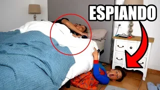 PASO LA NOCHE BAJO LA CAMA DE MIS PADRES Y LES ESPIO 24H