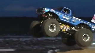 Bloomsburg Monster Truck Freestyle: Retro Bigfoot 4