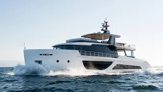 Motor Yacht Vivace ( Ex Andreika ) Spritz 102 #yacht #boat #miami