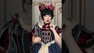 Which wig should I use for Snow White?