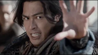 Qiao Feng was driven mad. He used one move "Capture the Dragon" to kill all the villains.