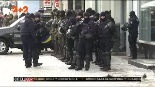 Печерский суд определяется, где и в каком обществе будет встречать Новый год Саакашвили