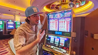 I Won A JACKPOT At The Venetian Las Vegas! (Huge WIN!!!!)