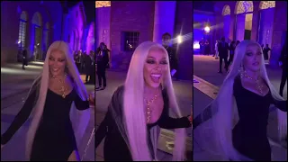 Doja Cat feeling herself in Venice, Italy