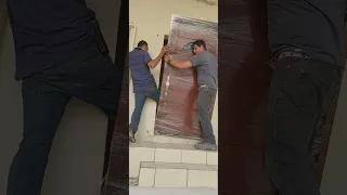 cómo instalar una puerta color madera con mosquitero integrado