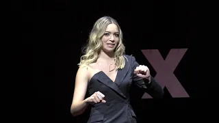 Está bien, no estar al 100, para poder dar tu 100. | Karla Huerta | TEDxCamelinasAve