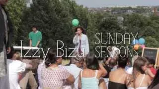 Izzy Bizu - White Tiger (Sunday Sessions)