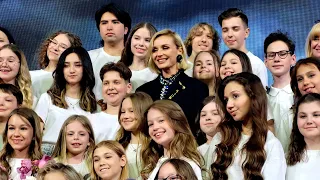 Полина Гагарина, Птенцы Гагары и участники телепроекта Голос Дети - "Небо в глазах" #полинагагарина