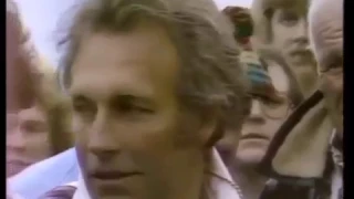 Evel Knievel jumps 14 Greyhound buses. BADASS!