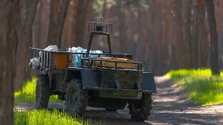 У Дніпрі протестували бойову машину, яка підвозить БК, їжу та забирає поранених