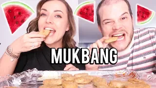 MUKBANG ❤ Vegan kipnuggets en watermeloen | Beautygloss