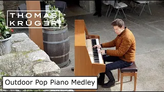 Pianist plays Pop Piano Medley on Outdoor Piano – Thomas Krüger