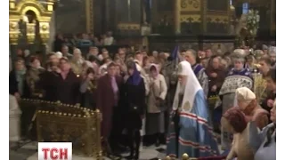 У столичному Кафедральному соборі київського патріархату під час служби заспівали грецькою