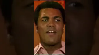 Muhammad Ali early signs of Parkinson’s Disease😢