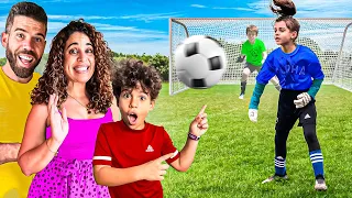 PRIMER JUEGO de DANIELA en FÚTBOL |4PLUSONE