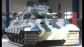 King Tiger | Köningstiger | Tiger 2 in action! - Overloon Militracks 2018 (Great Sound + backfire)