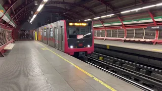 Metro De Santiago | NS-16 N2154 pasando por Pedrero