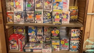 TONS OF SPORTS CARDS INSIDE THIS MASSIVE ANTIQUE MALL!