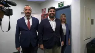 Las negociaciones PP y Vox marcan la precampaña