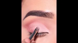 Simple and easy Beginner Friendly Eye Makeup||Easy way to create elegant eyeshadow Tutorial #shorts