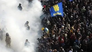 Clashes outside Kyiv parliament at Ukraine nationalist demo