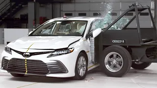 2022 Toyota Camry updated side crash test (extended footage)