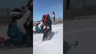 Мощные снегоходы 😯 | winter stunt moto