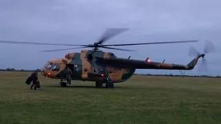 Mi-17(702) típusú szállító helikopter felszállása a hajdúszoboszlói repülőtérről.(2017.10.10.)