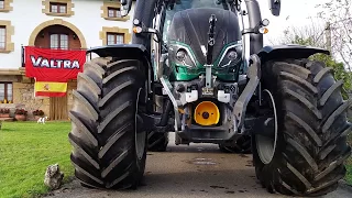 the first valtra t 254 versu smart touch in spain.tractor of the year 2018