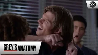 Link Cuts Hair For Patient With Cancer - Greys Anatomy Season 15 Episode 6