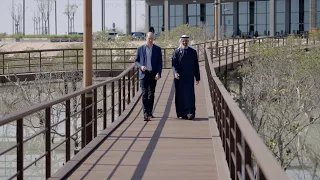 خالد بن محمد بن زايد والأمير وليام يناقشان في أبوظبي مبادرات الاستدامة
