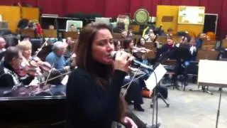 Marcos Valle e Patricia Alví, ensaiando com a Orquestra Sinfônica de Moscow.