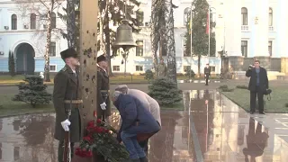 Ранковий церемоніал вшанування загиблих українських героїв 7 грудня