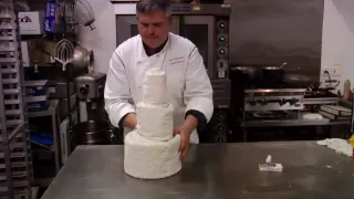 Wedding Cakes : How to Make Towel Cake